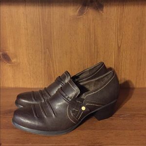 Brown Natural Soul shoes - 8.5M